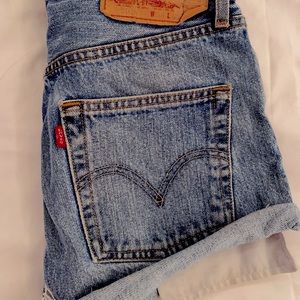 LEVIS SHORTS ☀️☀️